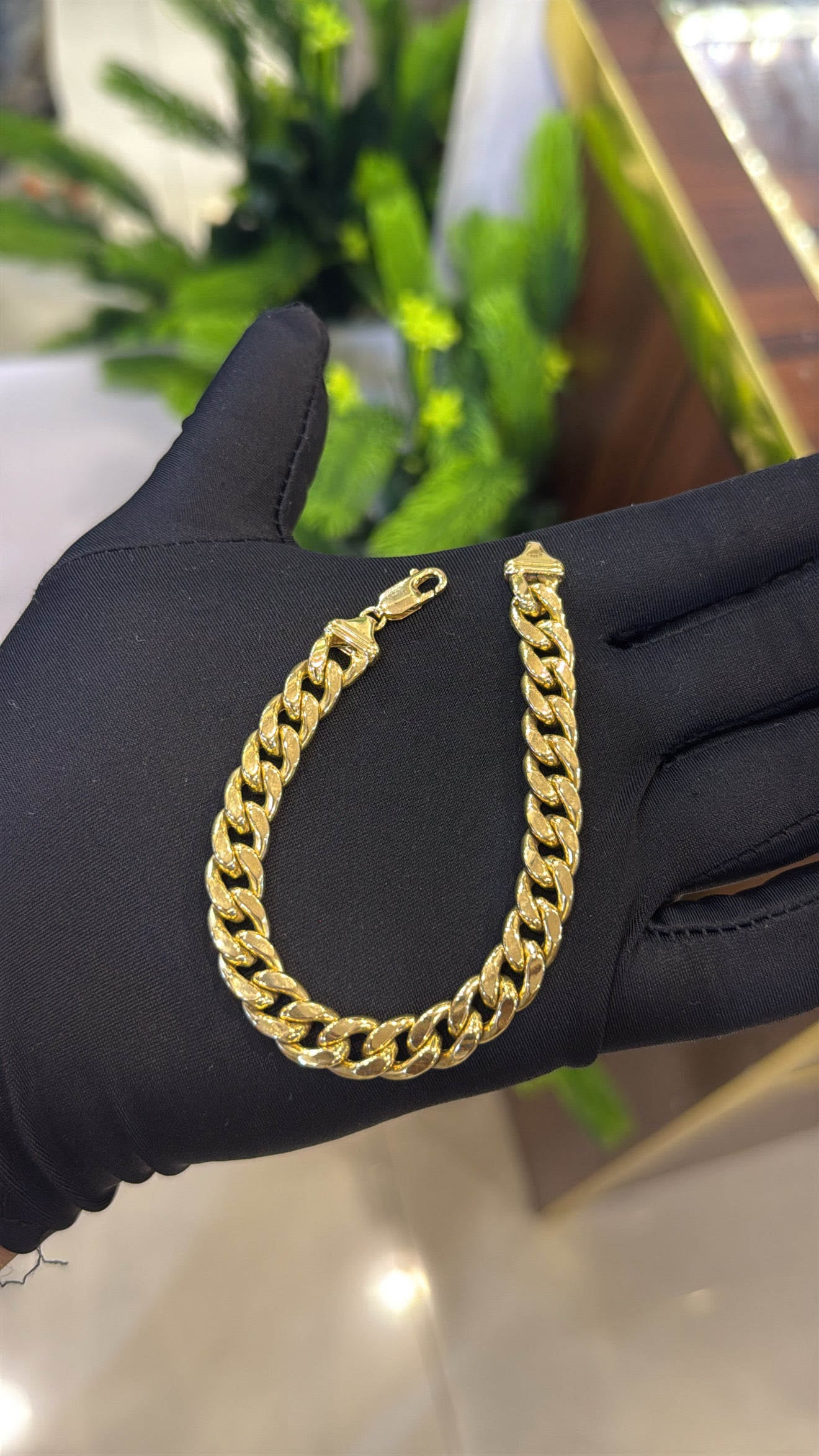 18-karat Cuban Links Bracelet