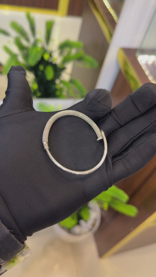 18-Karat Nail Bracelet