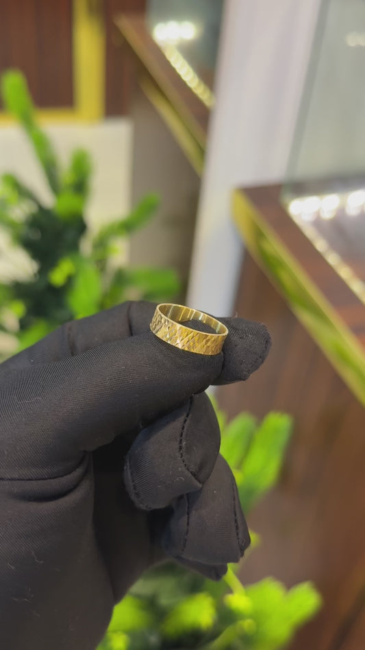 18-Karat Ring