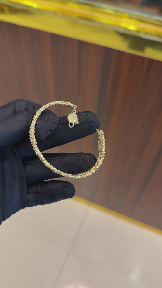 18-Karat Bangle