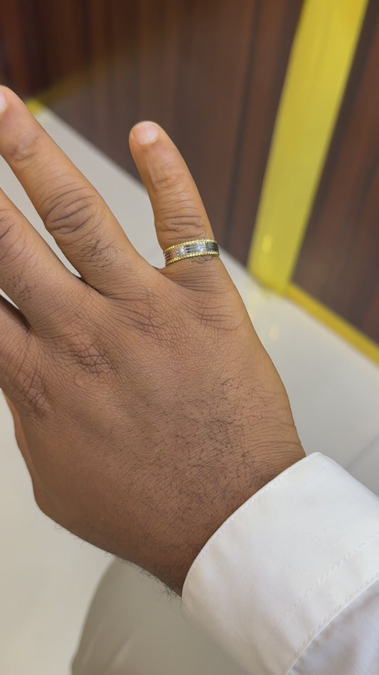 18-Karat Wedding Band