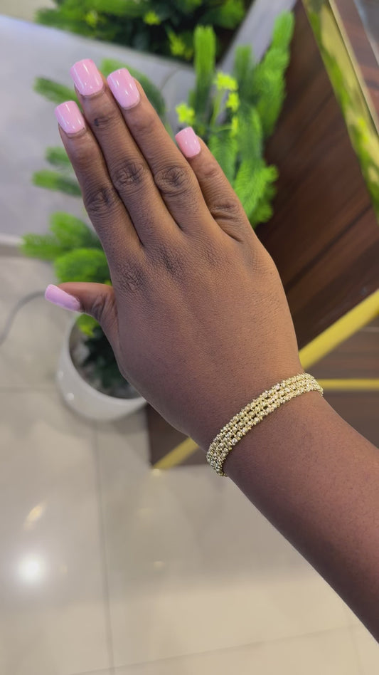 18-Karat Bangle