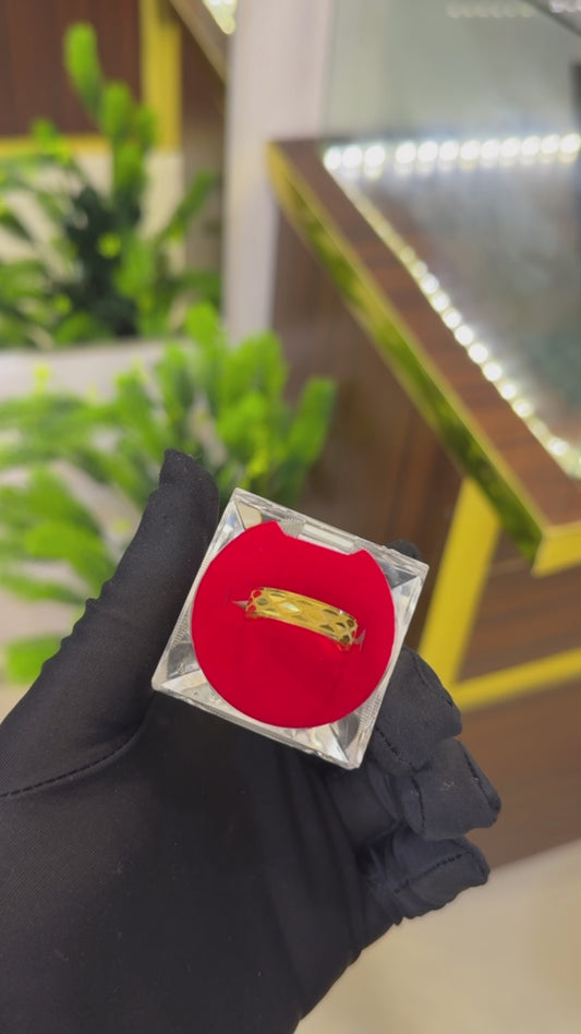 22-Karat Men's Wedding Band