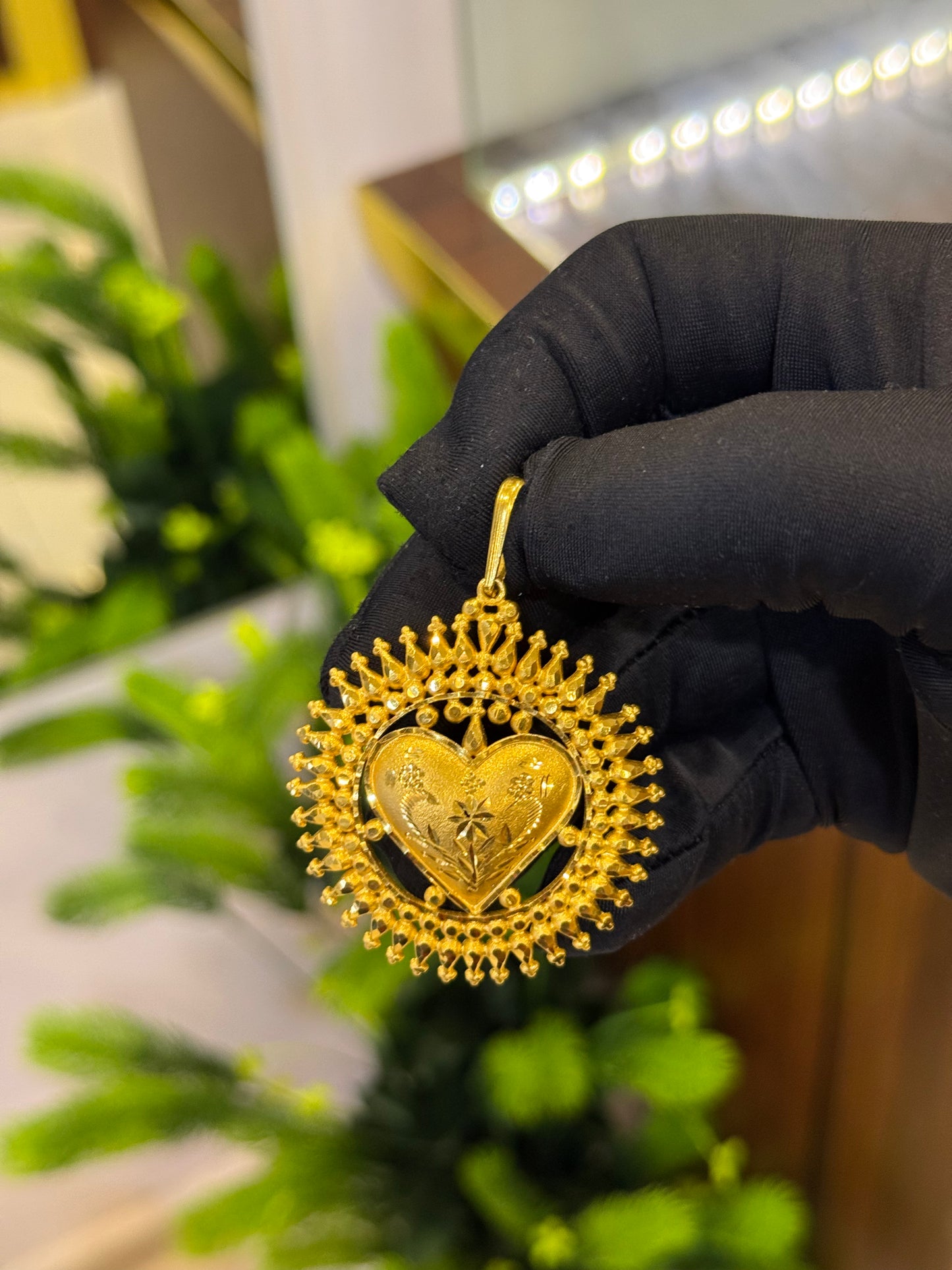 22-Karat Heart Pendant