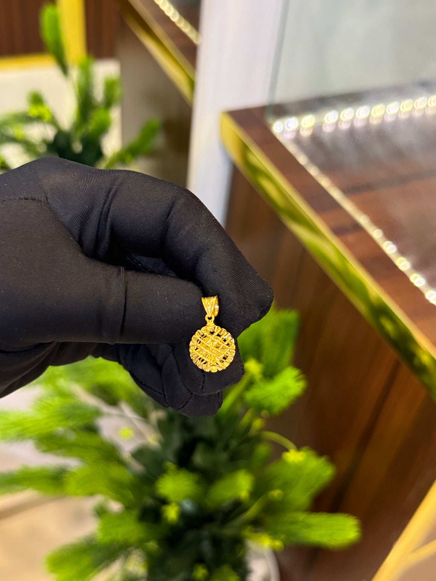 22-karat Pendant.