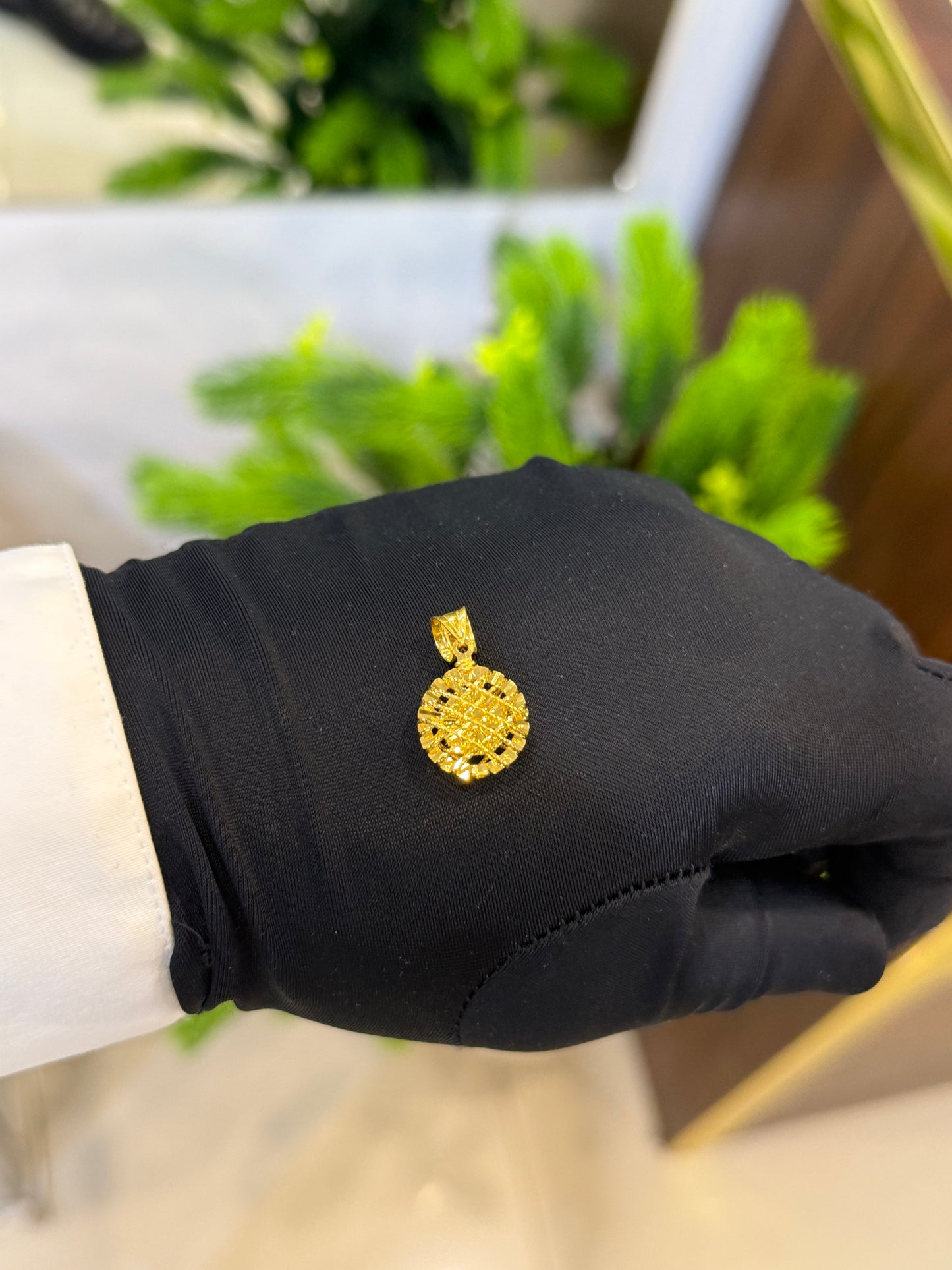22-karat Pendant.