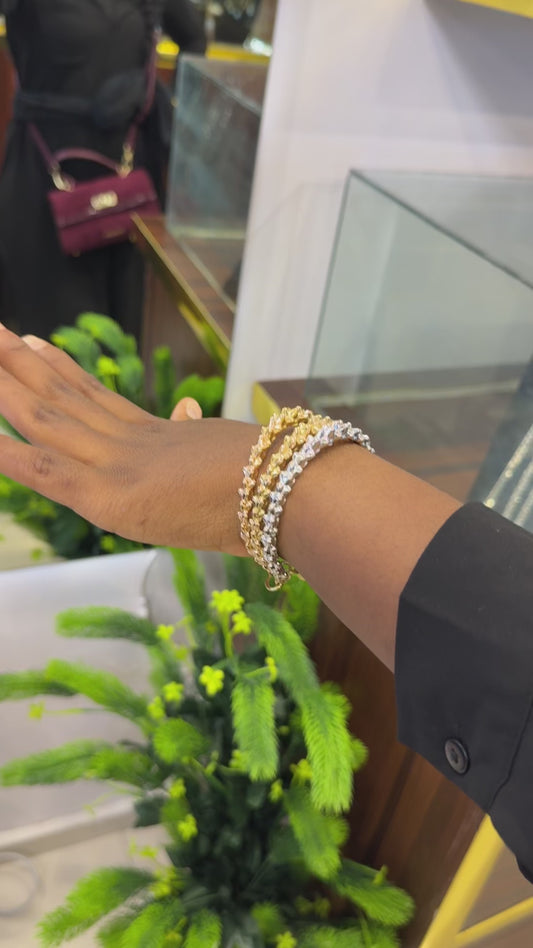 18-Karat Bangle