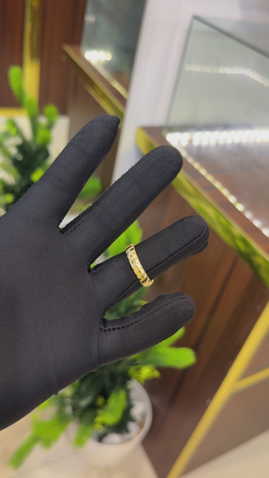 18-Karat Ring