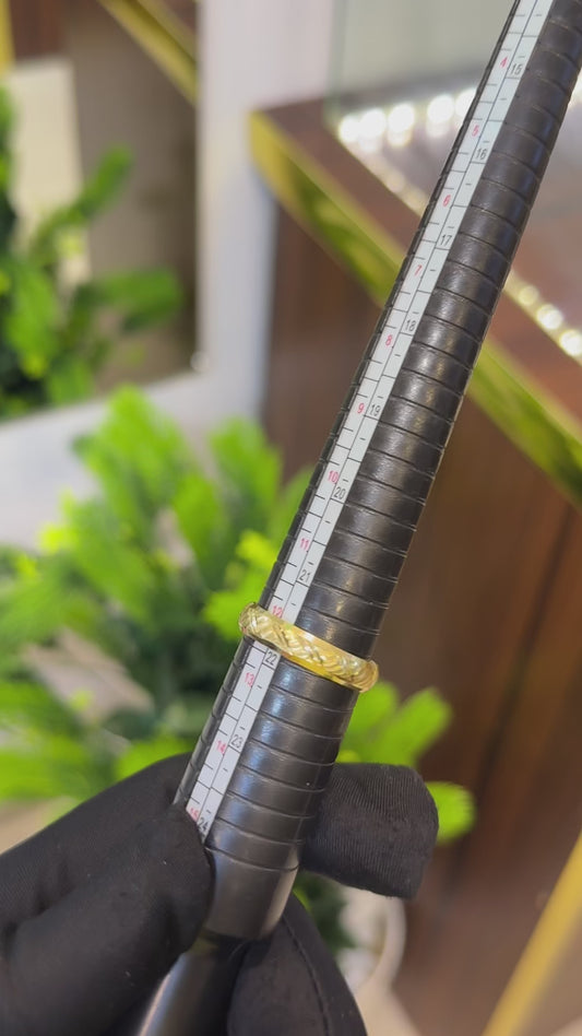 18-Karat Ring